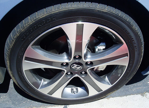 Hyundai Elantra Wheels