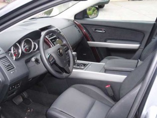 2013-Mazda-CX-9-interior