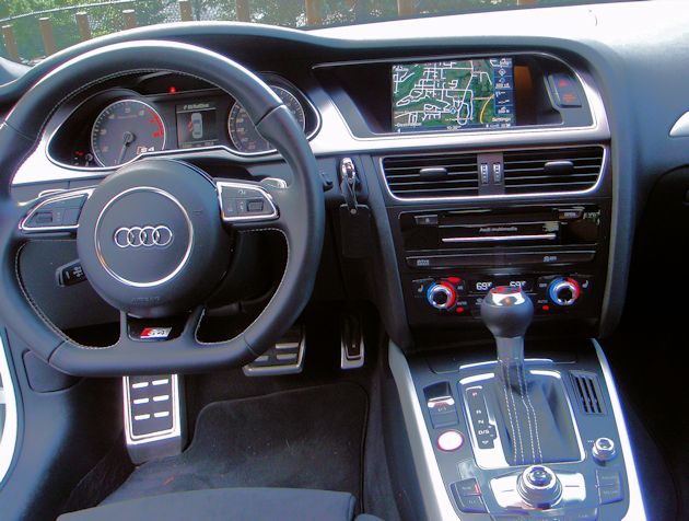 2014 Audi S4 dash