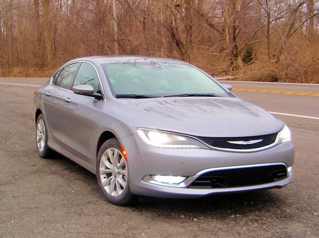 2014 Chrysler 200 front
