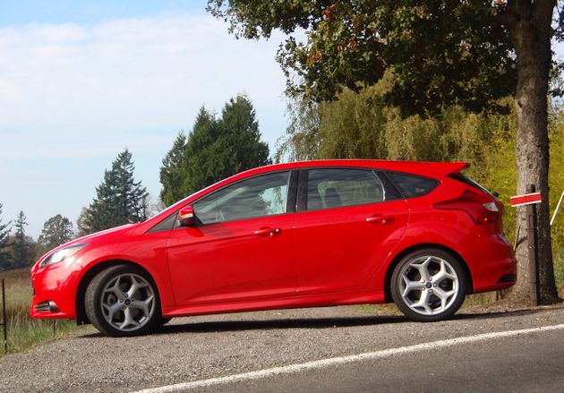 2014 Ford Focus ST side