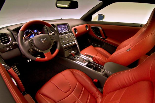 2014 Nissan GT-R interior