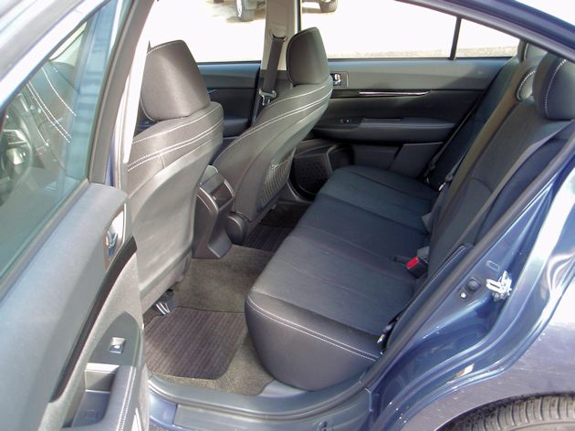 2014 Subaru Legacy Rseat