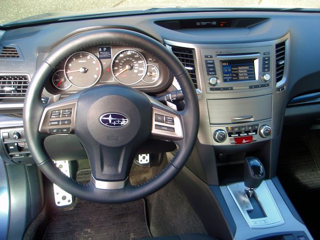 2014 Subaru Legacy dash