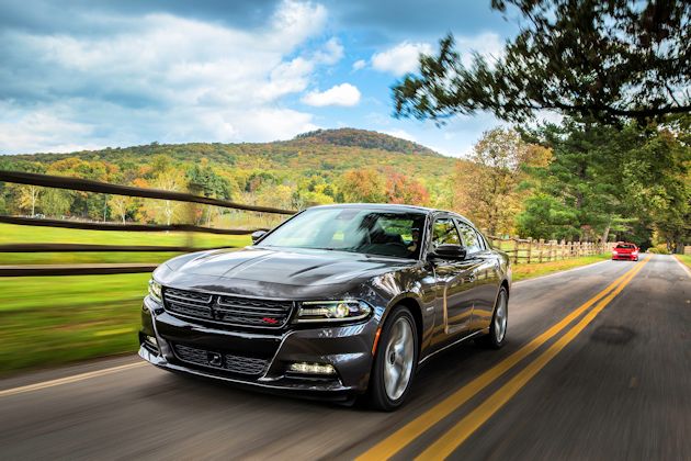 2015 Dodge Charger R-T front
