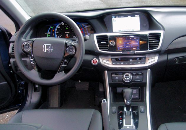 2015 Honda Accord Hybrid dash