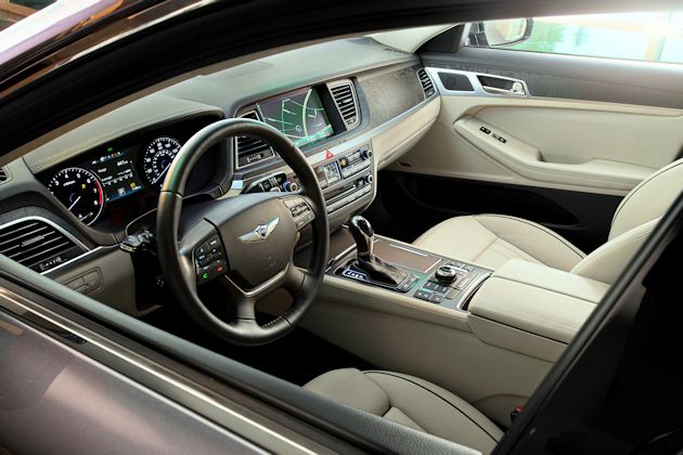 2015 Hyundai Genesis interior 2