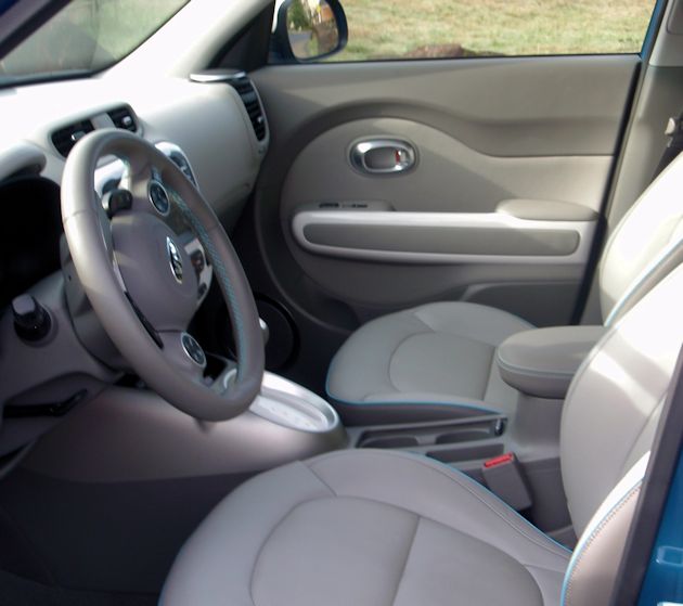 2015 Kia Soul EV interior