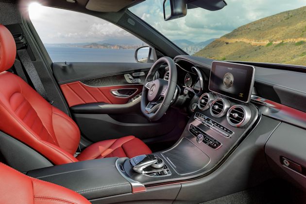2015 Mercedes-Benz C400 interior