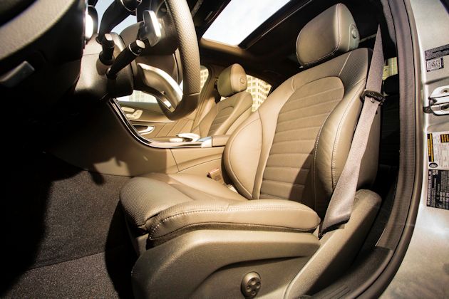 2015 Mercedes-Benz C400 seats