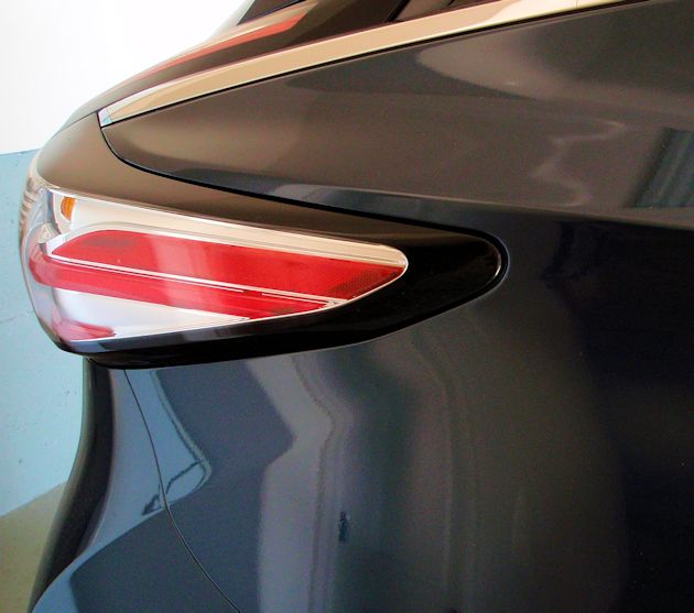 2015 Nissan Murano taillight