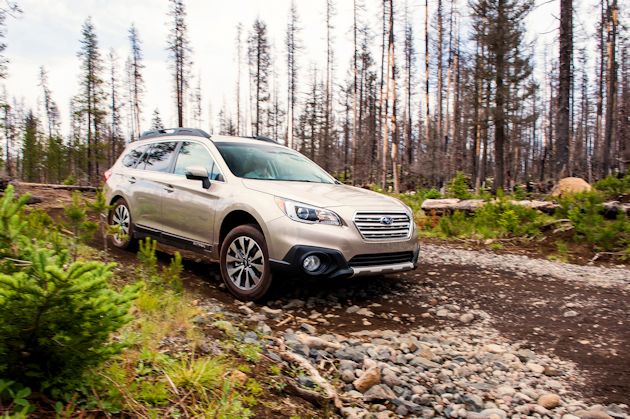 2015 Subaru Outback front off-road
