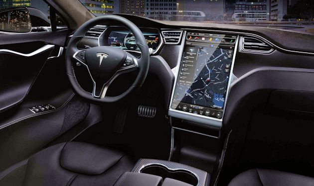 2015 Tesla S P85D dash