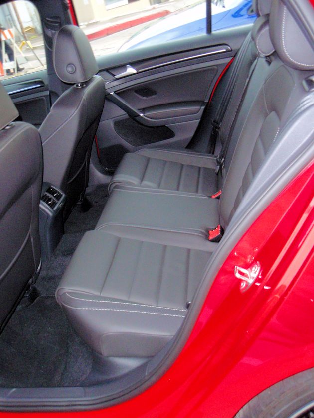 2015 Volkswagen Golf R rear seat