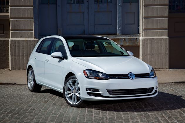 2015 Volkswagen Golf front