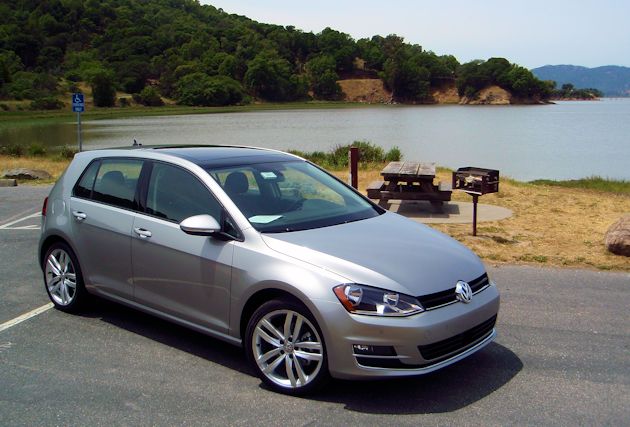 2015 Volkswagn Golf front q