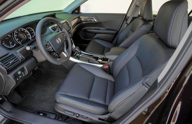 2016 Honda Accord interior