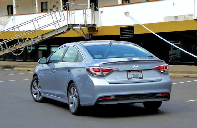 2016 Hyundai Sonata Plug-in rear