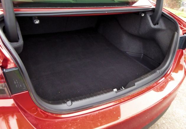 2016 Mazda6i trunk