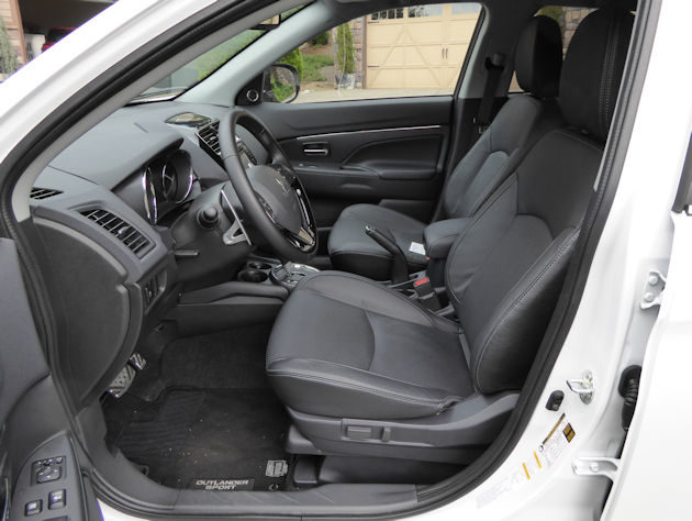 2016 Mitsubishi Outlander Sport interior