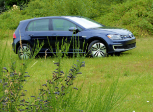 2016 Volkswagen e-Golf Test Drive