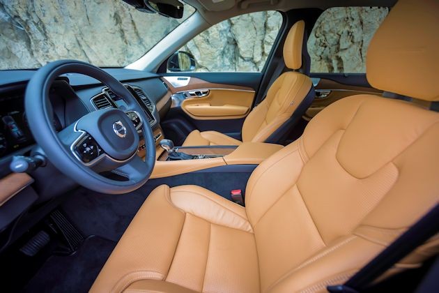 2016 Volvo XC90 interior 2
