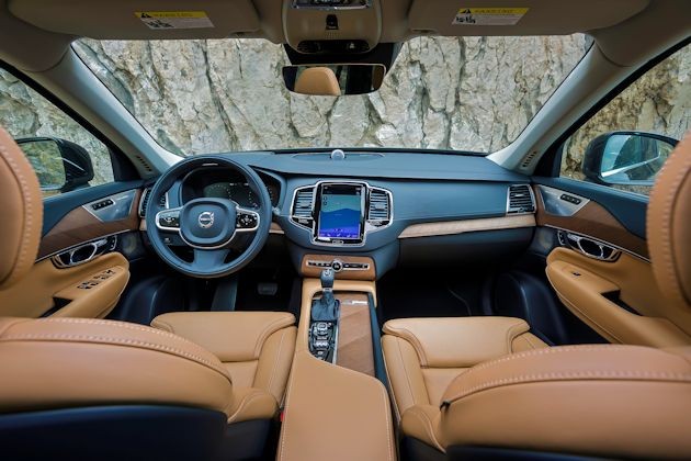 2016 Volvo XC90 interior