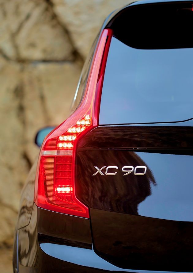 2016 Volvo XC90 taillight