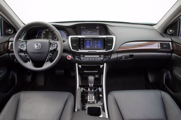 2017 Honda Accord Hybrid dash