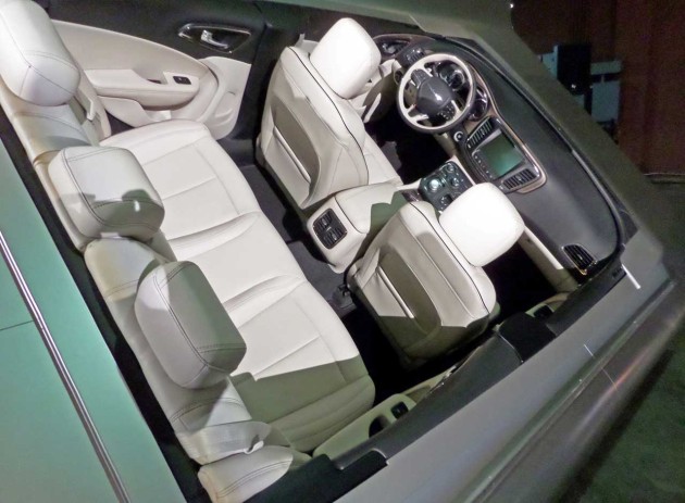 _Chrysler-200-full-Interior