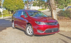 2017 Chrysler Pacifica Touring L-Plus Test Drive