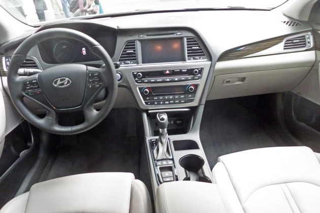 Hyundai-Sonata-Hybrid-Dsh