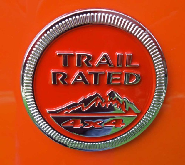 Jeep-Renegade-Trailhawk-TR-logo