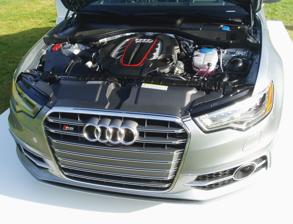 2013 Audi S6 - Engine compartment