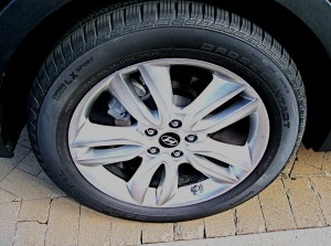 2013 Hyundai Santa Fe - Wheels