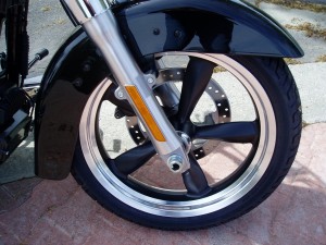 2012 Harley Davidson FLD - Wheels