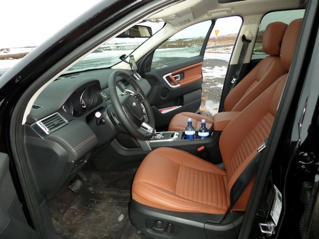 b2015 Land Rover Discover Sport interior